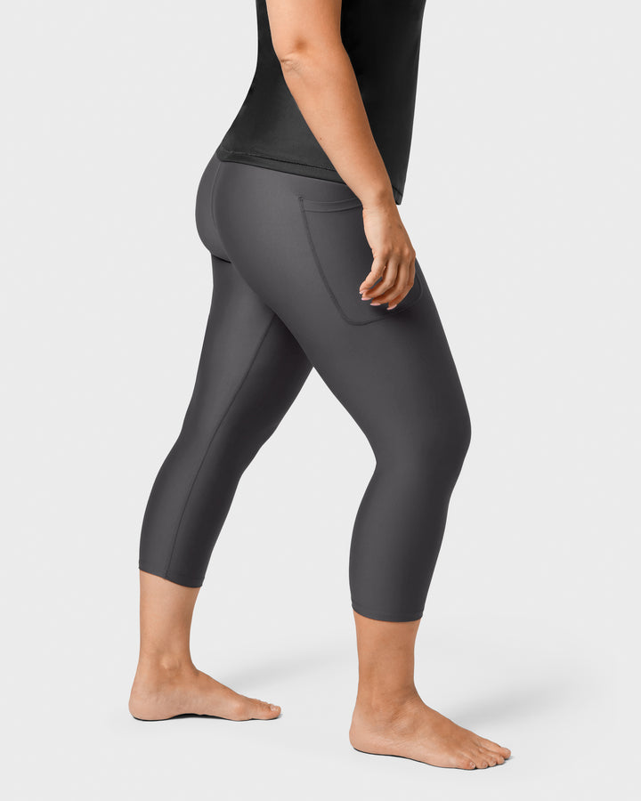 Signature Gray Capri