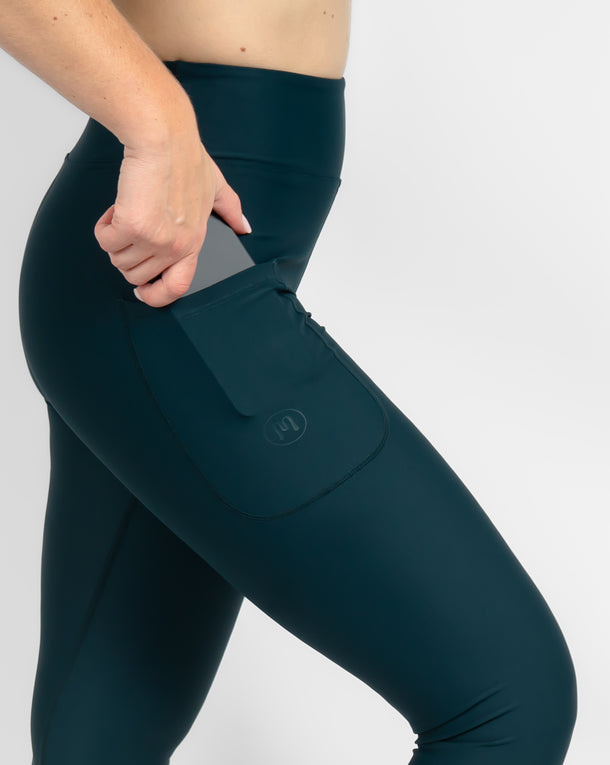 Signature Midnight Teal Capri